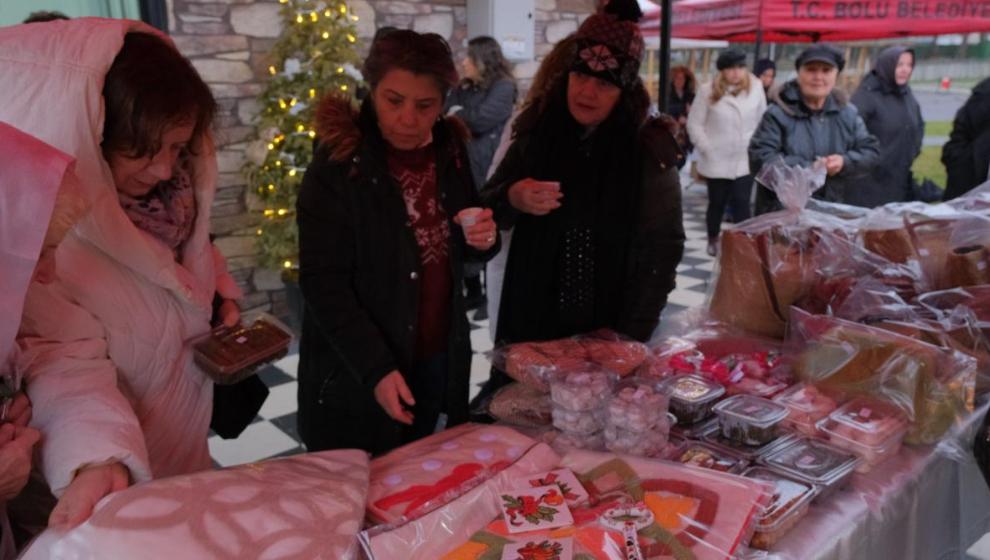 Alpağut Mahallesi’nde “Yeni Yıl Kadın Emeği” Pazarı Açıldı