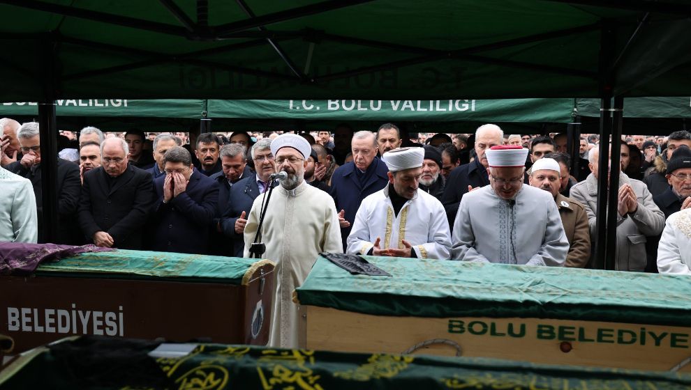 Cumhurbaşkanı Erdoğan, Gültekin Ailesinin Cenazesinde: “Canımız Yandı, Yüreğimiz Yandı”
