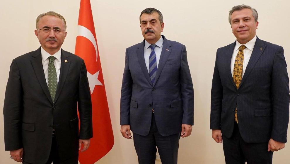 Eğitimde Büyük Atılım: Yeni Yılın İlk Müjdeleri Açıklandı!