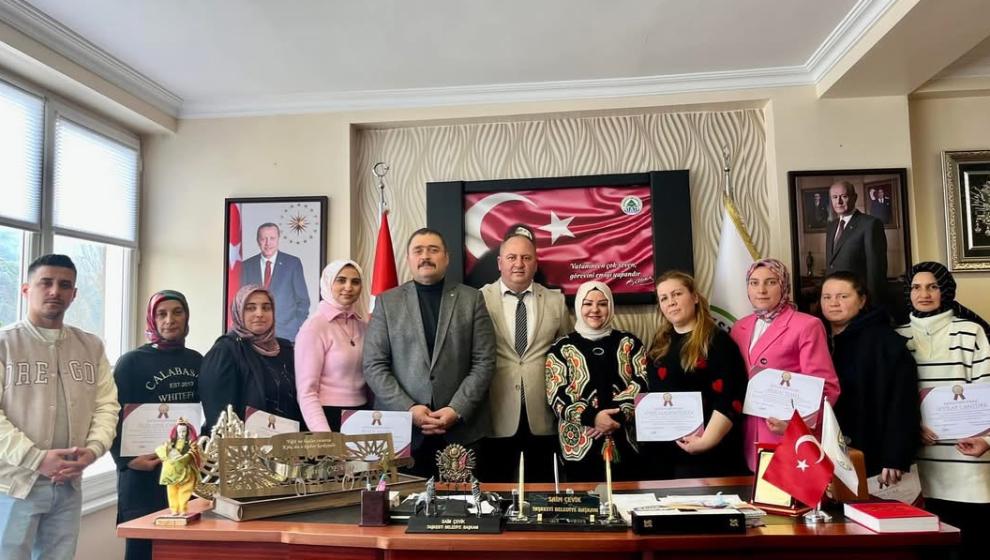 Taşkesti Belediyesi’nden Kadınlara Muhasebe Kursu Sertifikası