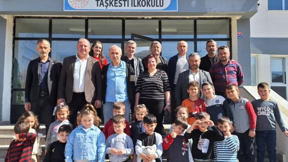 Taşkesti'de “Enerji Dostu Mavi Yeşil Okul” Projesi Kapsamında Toplantı Düzenlendi