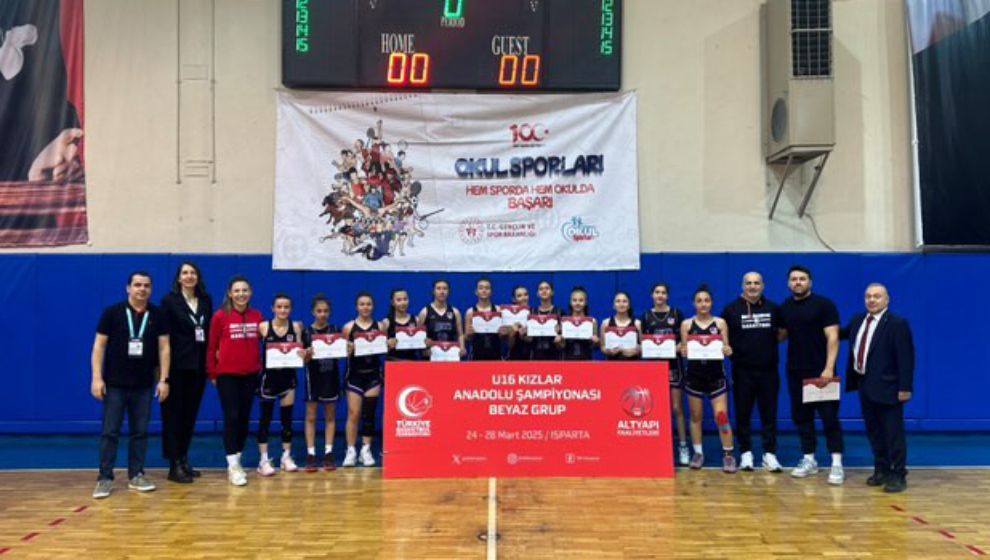 Artı Akademi Kulübü U16 Kız Basketbol Takımı Türkiye'nin En İyi 16 Takımı Arasına Girdi