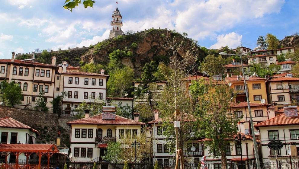 Eskilerden Bir Demet: Göynük Manileri Üzerine