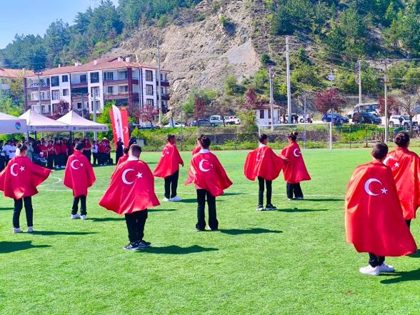 Geleceğin Teminatı Çocuklar, Göynük'te Bayramı Doya Doya Kutladı