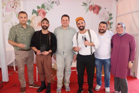 Mudurnu Ortaokulu'nda Yıl Sonu Etkinliğinde Müzik ve Meslek Buluştu