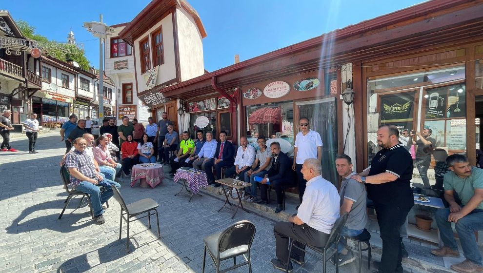 Tarihi Arasta Ziyaretçisi Çok, Trafiği Yoğun Çözüm İçin Toplandılar