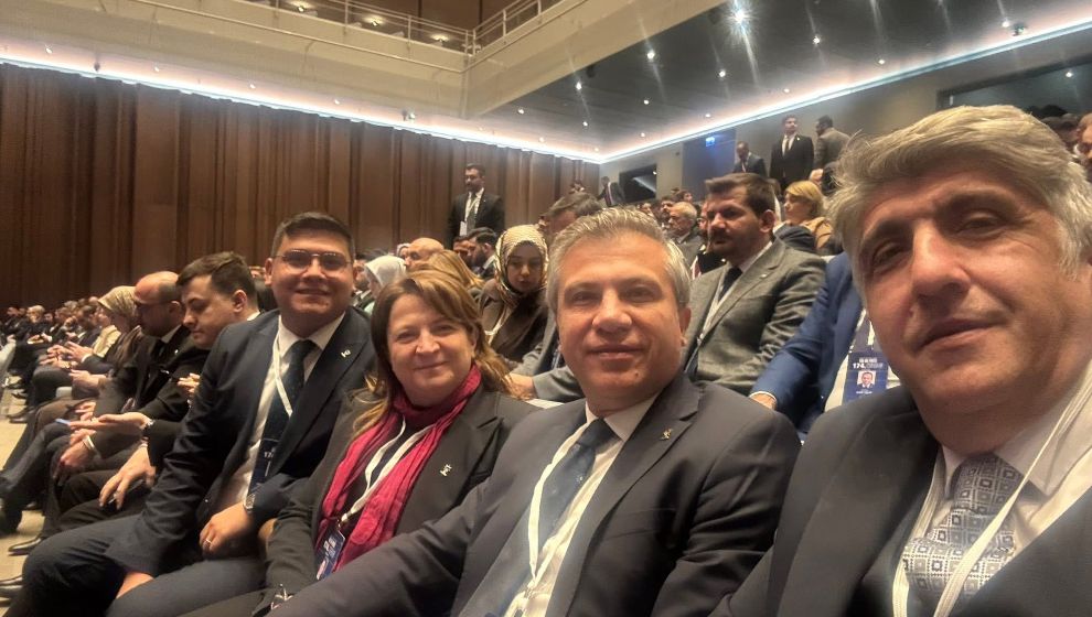 AK Parti Bolu Heyeti Genişletilmiş İl Başkanları Toplantısına Katıldı