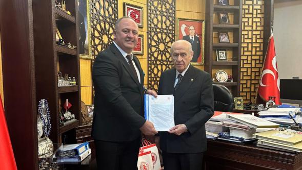 Saim Çevik Durmuyor