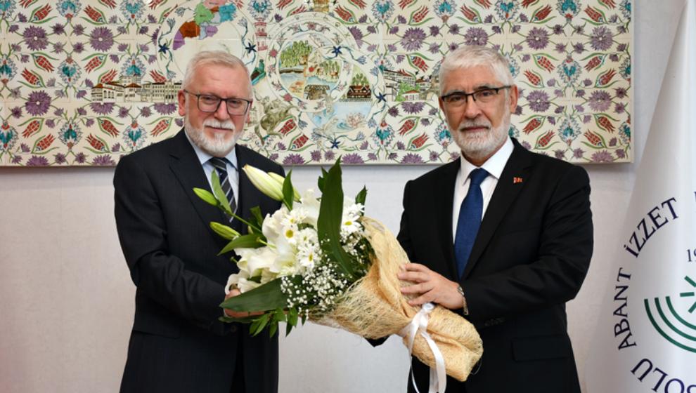 Savunma Sanayiinden Akademiye